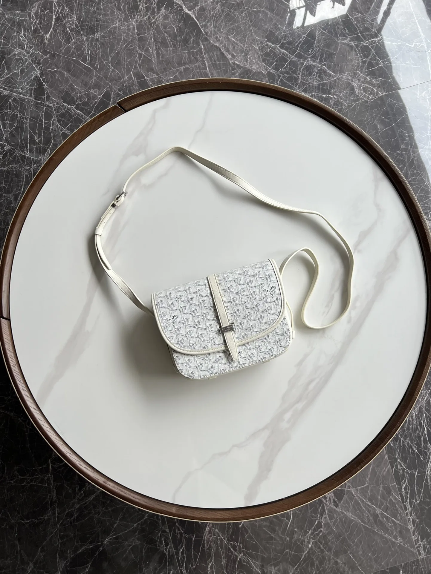 고야드 벨베데르 메신저백 21*16*6Cm