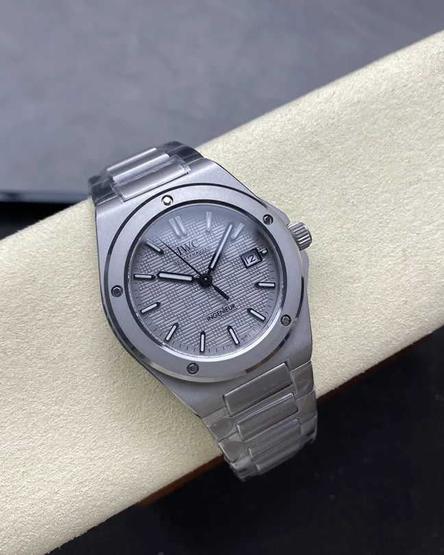 GH l 9015무브먼트  l 40mm l 인제니어 오토매틱 - IW323904 [티타늄]
