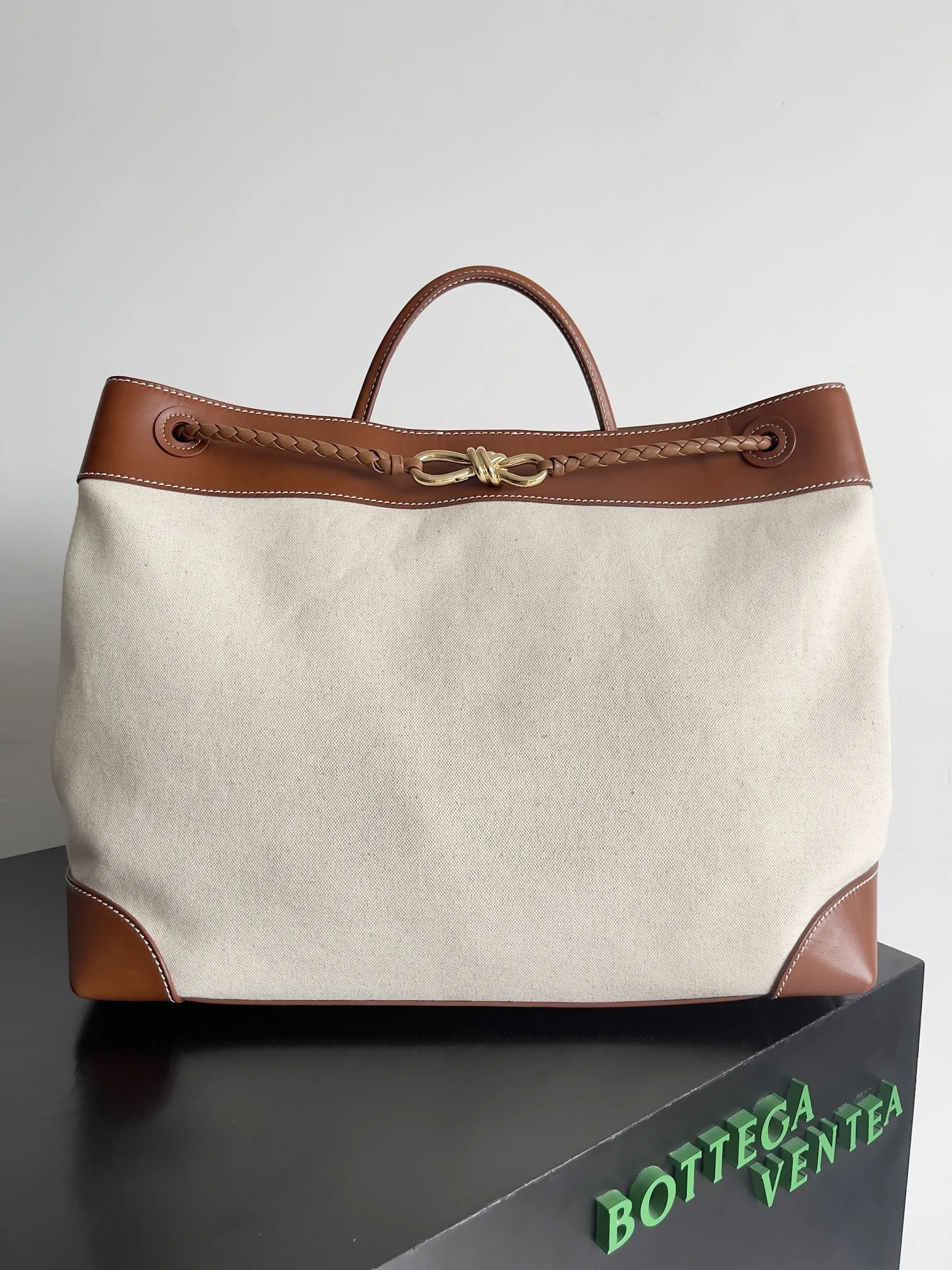 보테가베네타 라지 안디아모 내추럴  786194  45*22*34cm