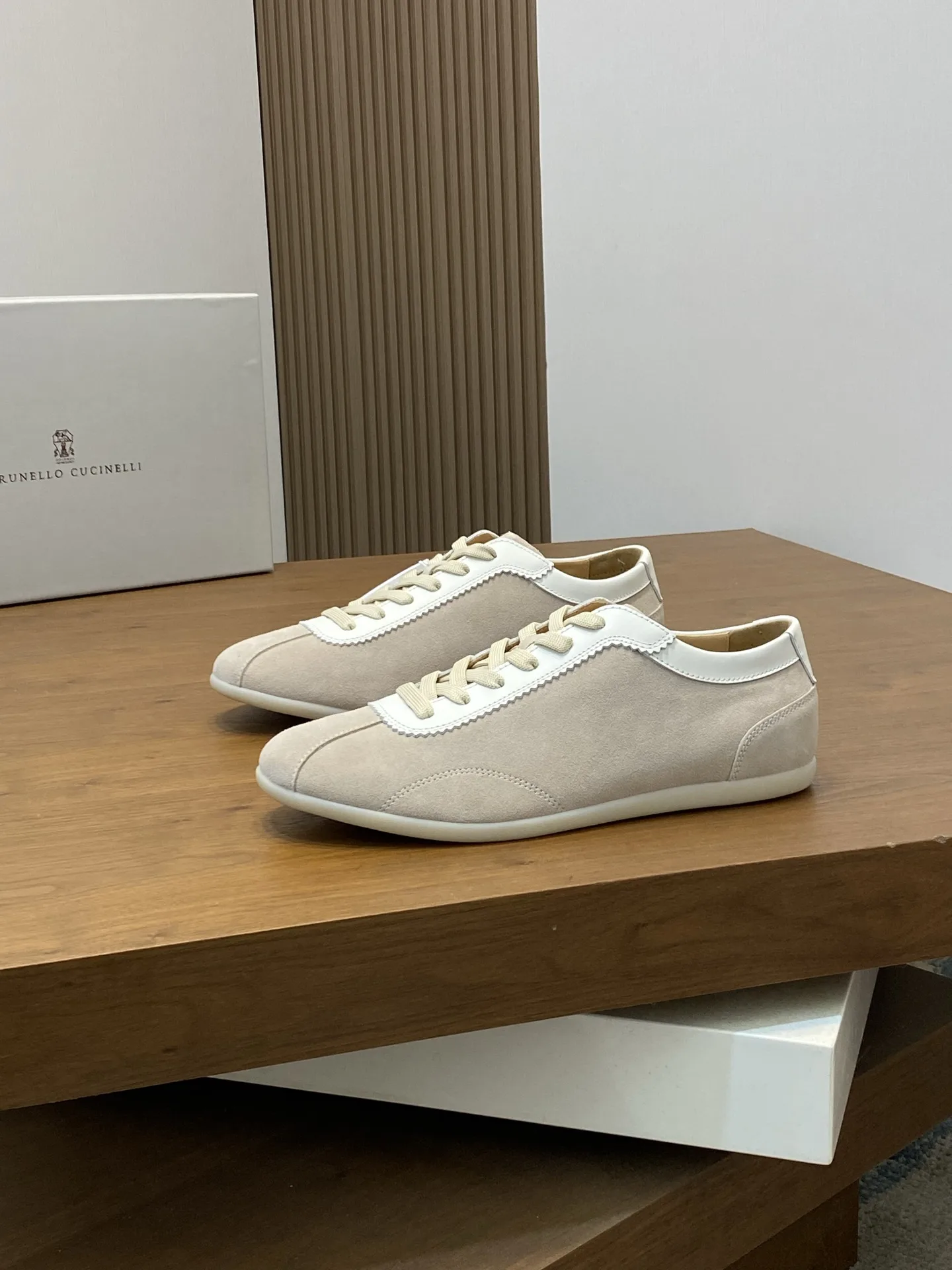 Brunello Cucinelli 스웨이드 스니커즈